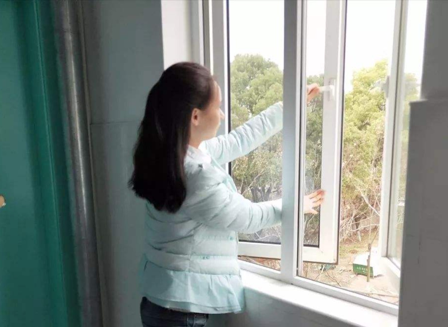 開窗和炭包竟都不能去除甲醛？它們到底做錯(cuò)了什么！
